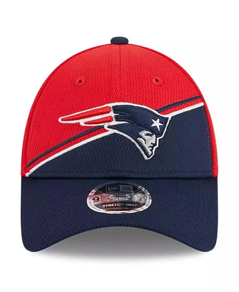 New Era | Men's Red, Navy New England Patriots 2023 Sideline 9FORTY Adjustable Hat